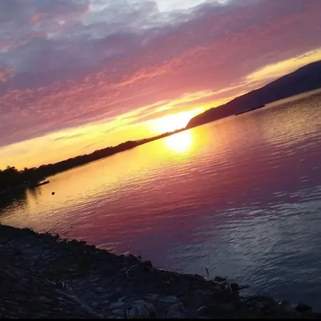 Plaza 9 Srebrno Jezero Veliko Gradište