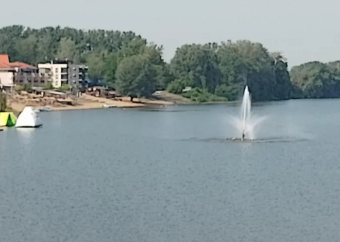 Plaza 9 Srebrno Jezero